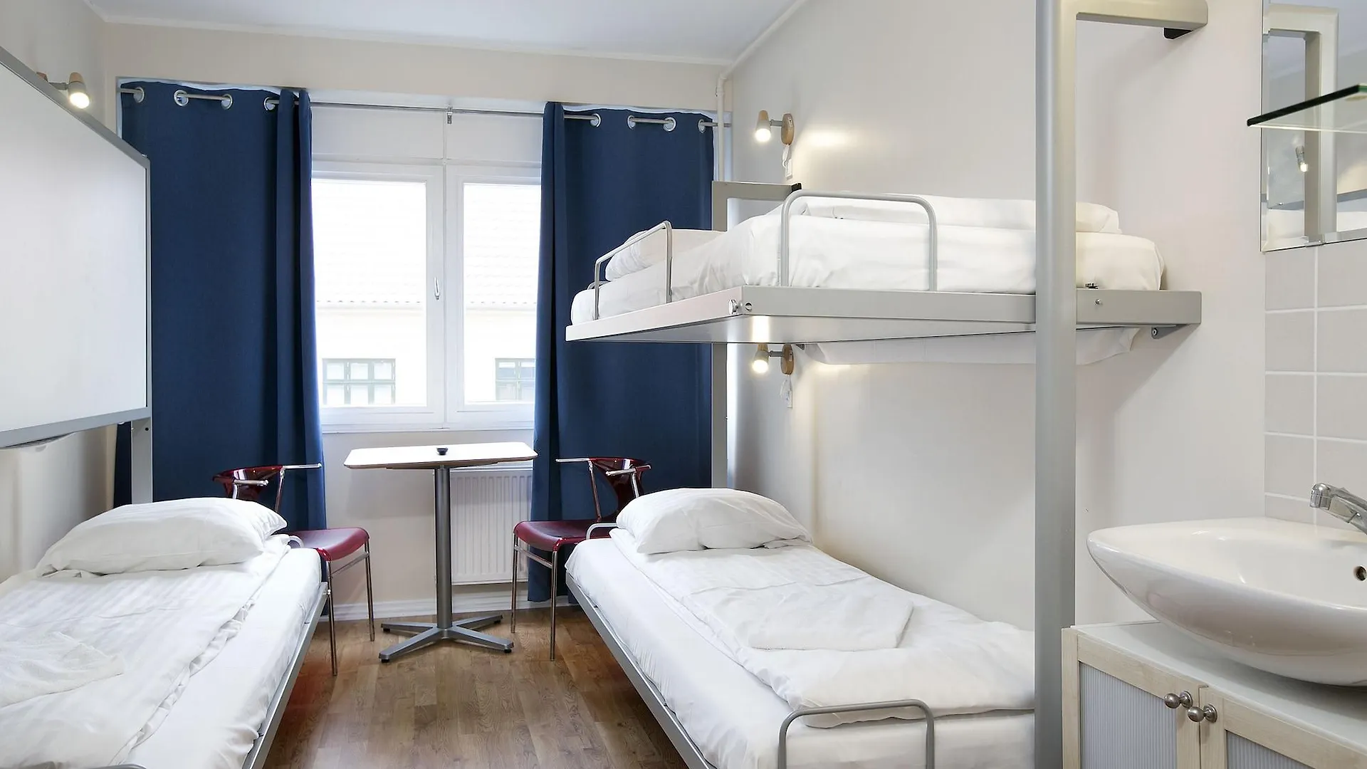 Hotel Копенгаген 2*,